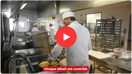 Vidéo : dans les coulisses de la cuisine centrale